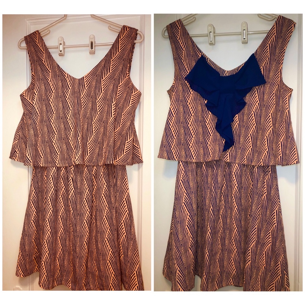 Dress with a bow on the back Size S